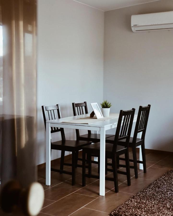 Apartamenty Wilga Spokojne Miejsce Z Calorocznym Jacuzzi I Letnim Basenem Вілга Екстер'єр фото